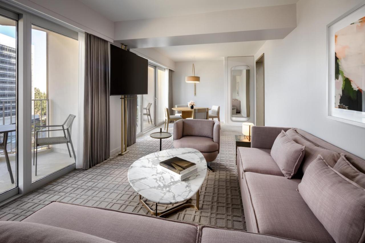 Hotel Fairmont Century Plaza Angeles 5*